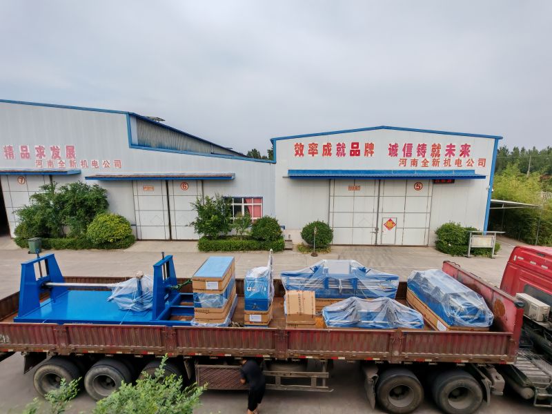 電動雙臂拉型機、繞線機、包帶機、熱壓（yā）機、拆線機（jī）、冷（lěng）整形機，一套電機維修設備發貨