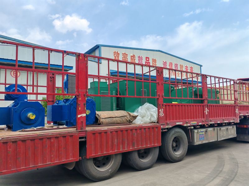 兩台直流電機和兩台交（jiāo）流電機正好一車（chē）貨，出（chū）發